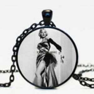 New Marilyn Monroe Glass Cabochon Black Necklace.